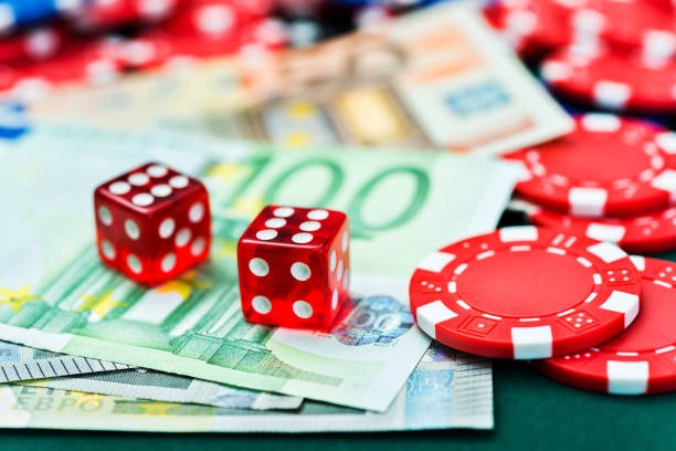Join a live-dealer table with real-time interaction Live-dealer table interface on ligazoom slot